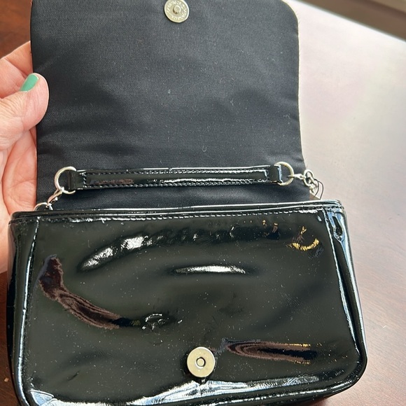 White House Black Market evening bag red and black long shoulder chain NWT - Picture 4 of 13